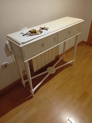 Mesita auxiliar blanca de madera