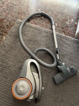 Aspiradora Ufesa Optima