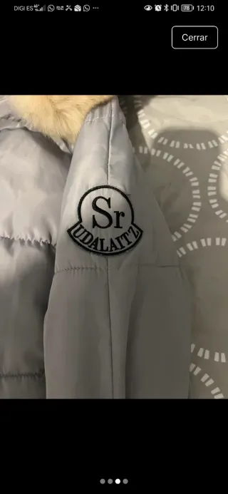 Abrigo plumas de la marca Udalaitz. Muy poco uso.