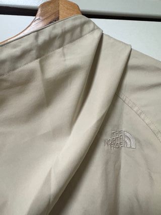 Chubasquero The North Face Beige