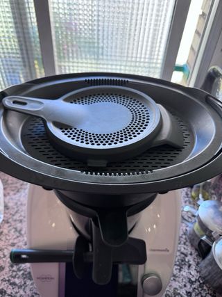 Thermomix TM6 con accesorios. Venta en persona.