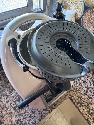 Thermomix TM6 con accesorios. Venta en persona.