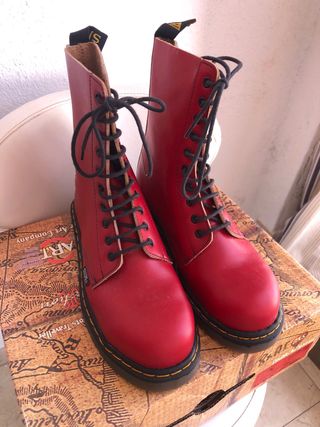 Botas Snipe Rojas Sin Estrenar , número 39.