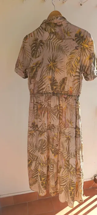 Vestido Desigual Estampado Tropical