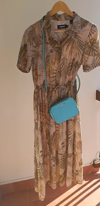 Vestido Desigual Estampado Tropical