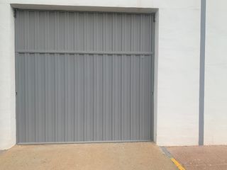 Puerta de garaje industrial