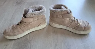 Botines niña talla 32 con estrellas