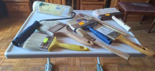 Lote de brochas, pinceles y rodillo