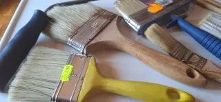 Lote de brochas, pinceles y rodillo