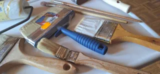 Lote de brochas, pinceles y rodillo