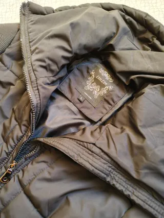 Chaqueta acolchada negra