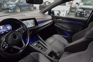 Volkswagen Golf VIII R-Line DSG+Full Led+Camara+