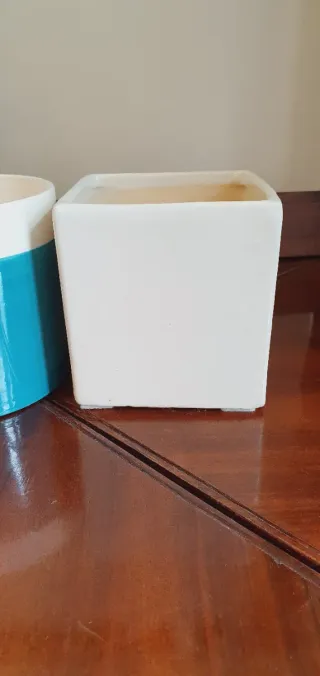 Portavasi in ceramica, 2 pezzi