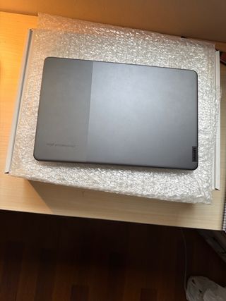 Portátil Lenovo Chromebook IdeaPad Slim 3 Gris