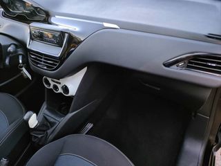 PEUGEOT 208 5P LIKE 1.2L PureTech 50KW 68CV