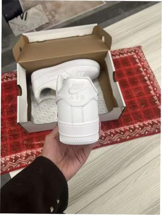 Nike Air Force 1 Low '07 Talla 40.5