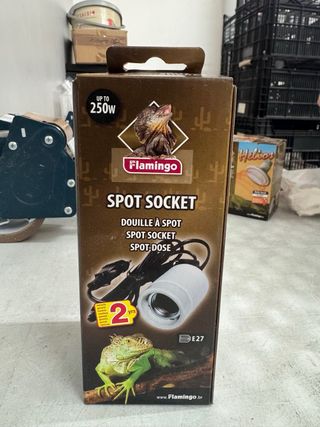 Casquillo cerámico Flamingo 250W E27