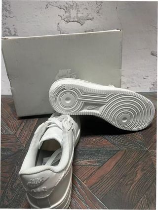 Nike Air Force 1 Low '07 Talla 38.5