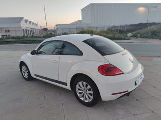 VOLKSWAGEN BEETLE 1.6 TDI 105 CV IMPECABLE