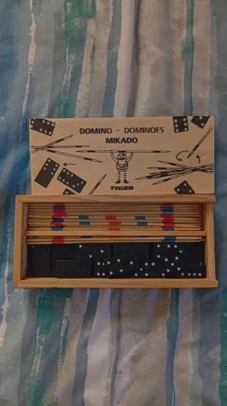 Juego de Dominó y Mikado