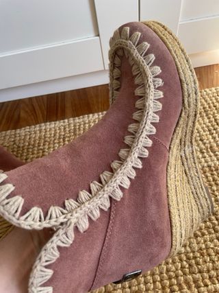 Botines MOU Cuña Rosa