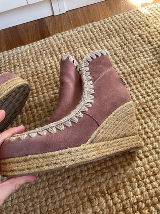 Botines MOU Cuña Rosa