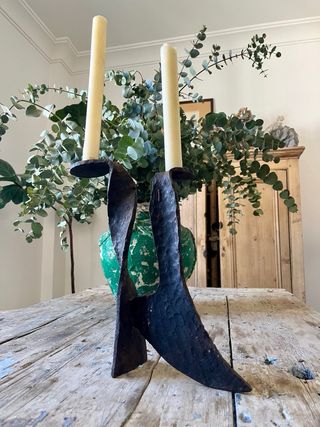 Candelabro de hierro forjado