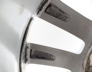 Llanta volkswagen 2379933 3g0601025bm passat 2.0