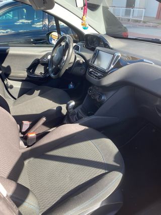 Peugeot 208 1.2 PureTech Style 5p