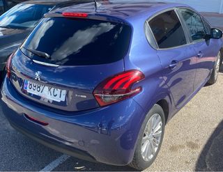 Peugeot 208 1.2 PureTech Style 5p