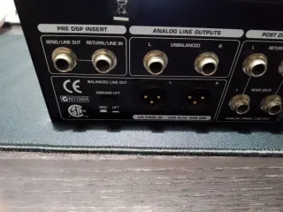 Berhinger V-amp Pro - multiefectos guitarra