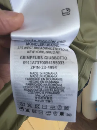 Chaqueta Moncler acolchada negra