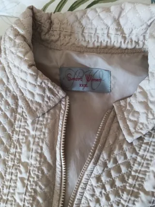 Chaleco acolchado beige