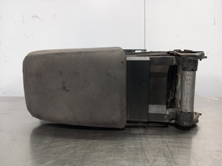 APOYABRAZOS CENTRAL VOLKSWAGEN GOLF V (1K1)(10.20