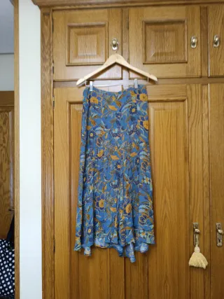 Falda larga estampada azul