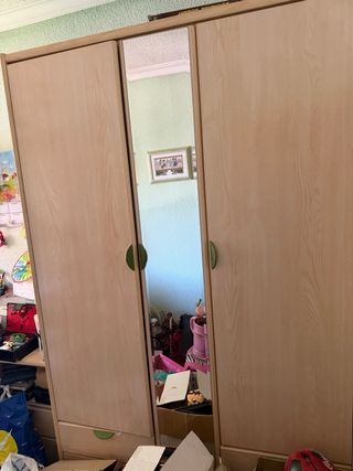 Mueble juvenil madera clara