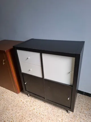 Mueble de almacenaje Ikea puertas y cajones