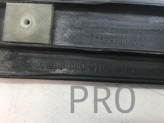 Moldura puerta mercedes w203