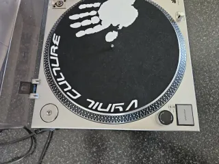 Akiyama DJ-1200 Tocadiscos Profesional