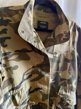 Sobrecamisa militar Bershka verde