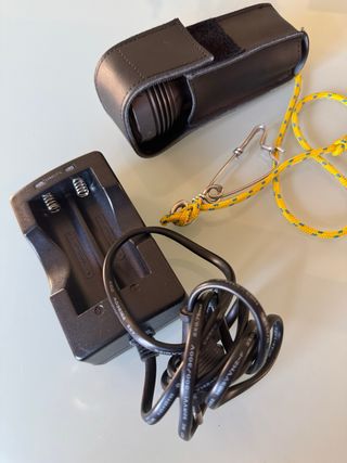 Linterna submarina Dragonsub con funda