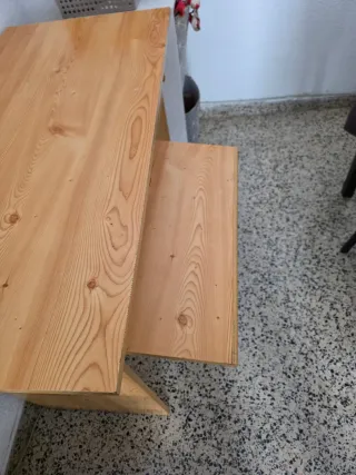 Mesa de escritorio de madera