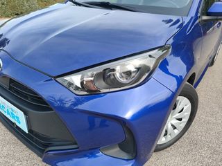 TOYOTA Yaris 1.5 120H Business Plus