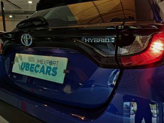 TOYOTA Yaris 1.5 120H Business Plus