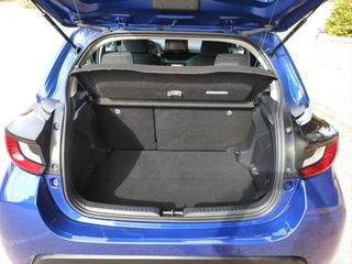 TOYOTA Yaris 1.5 120H Business Plus