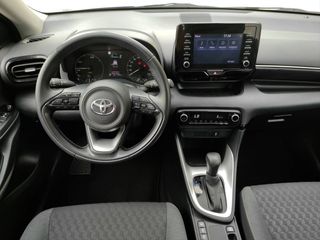 TOYOTA Yaris 1.5 120H Business Plus