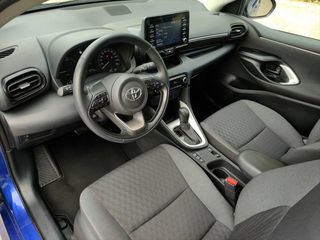 TOYOTA Yaris 1.5 120H Business Plus