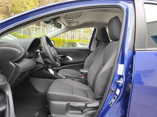 TOYOTA Yaris 1.5 120H Business Plus