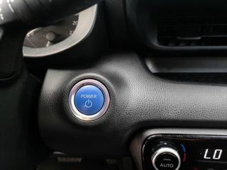 TOYOTA Yaris 1.5 120H Business Plus