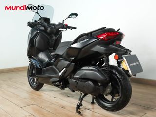 YAMAHA X-MAX 125